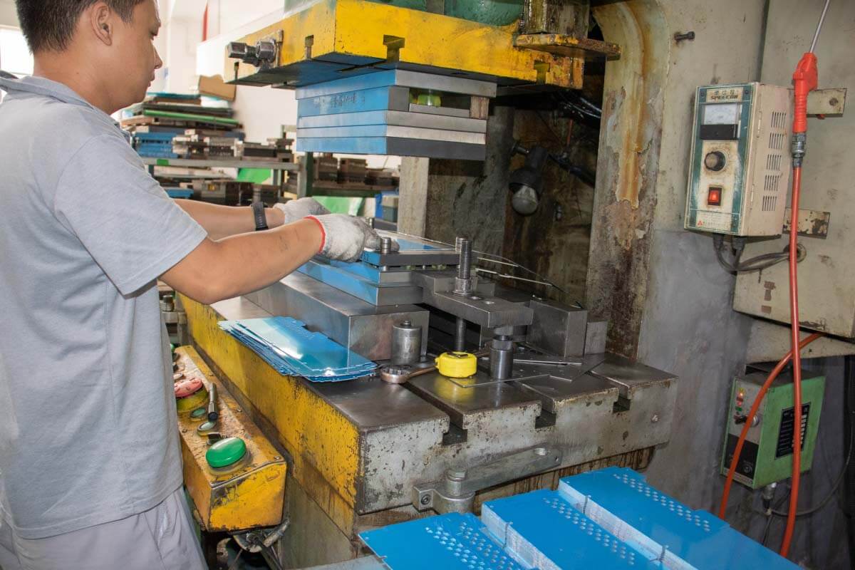 Professional and efficient Rackmount Chassis manufacturer OneChassis